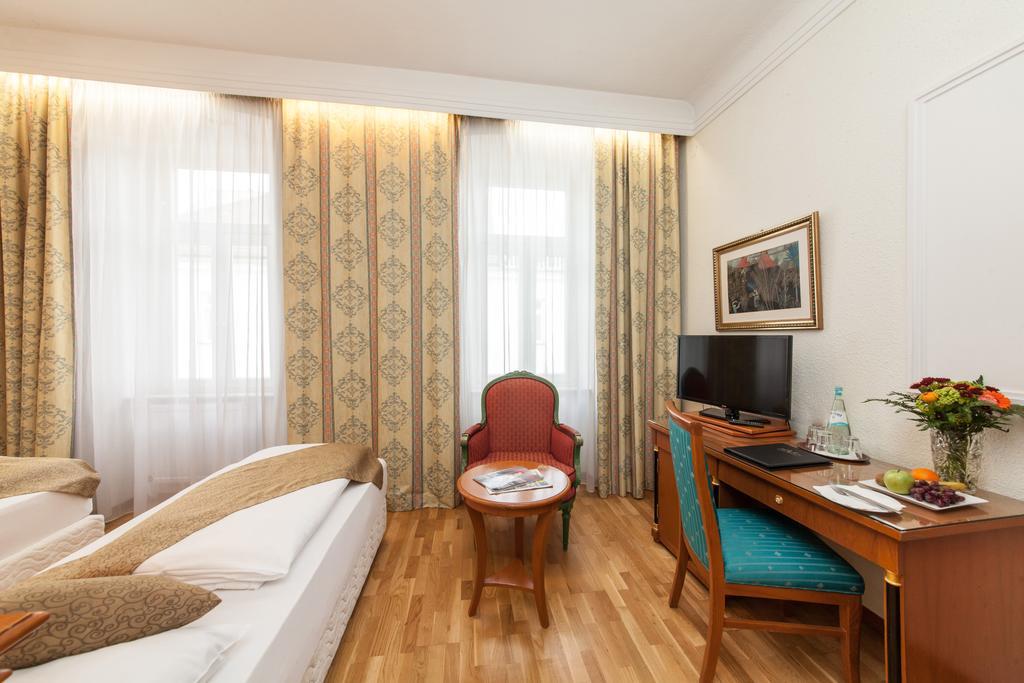 Novum Hotel Cristall Wien Messe Buitenkant foto