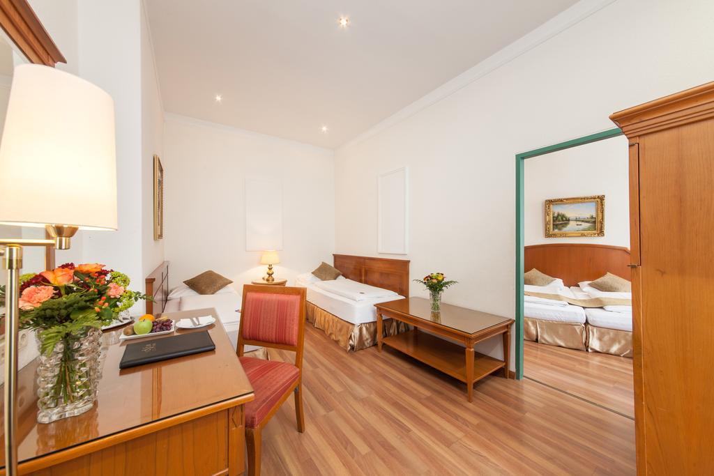 Novum Hotel Cristall Wien Messe Buitenkant foto