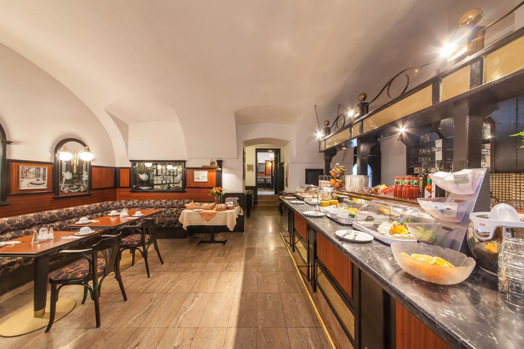 Novum Hotel Cristall Wien Messe Buitenkant foto