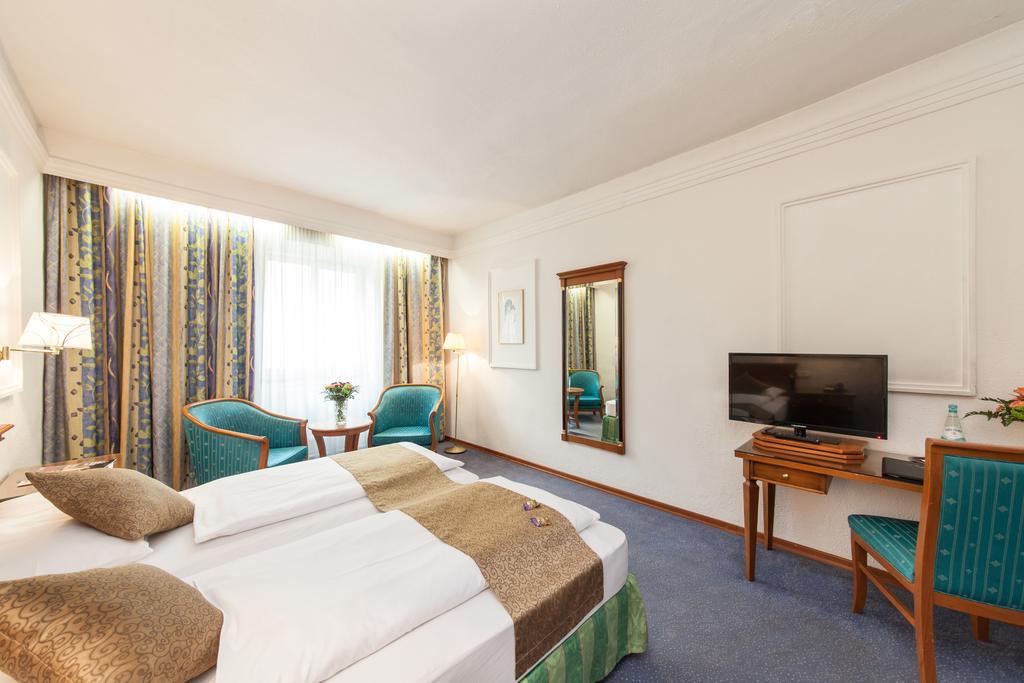 Novum Hotel Cristall Wien Messe Buitenkant foto