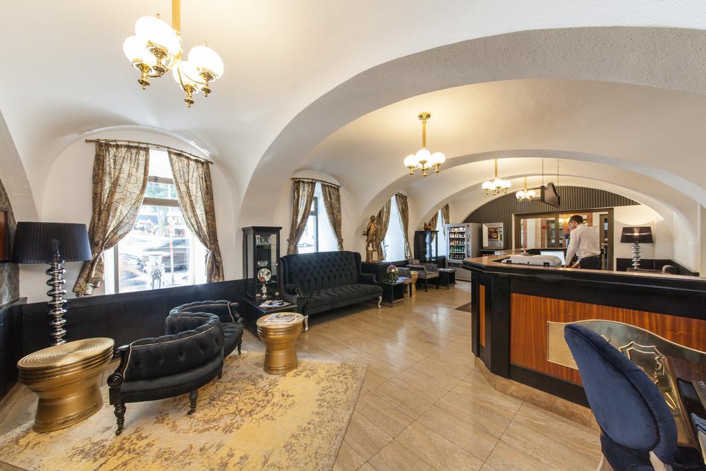 Novum Hotel Cristall Wien Messe Buitenkant foto