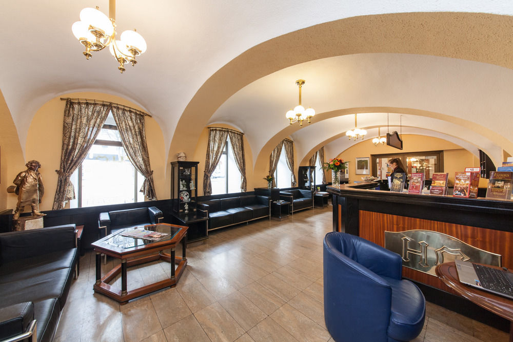 Novum Hotel Cristall Wien Messe Buitenkant foto