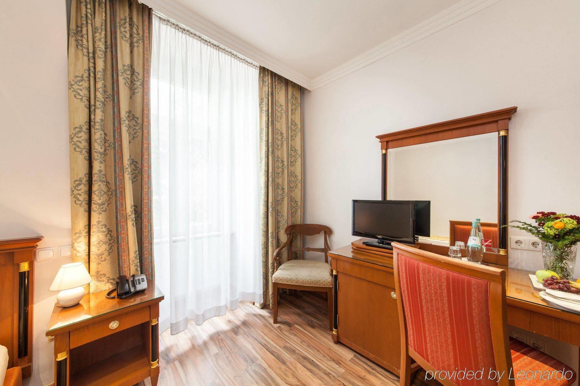 Novum Hotel Cristall Wien Messe Buitenkant foto