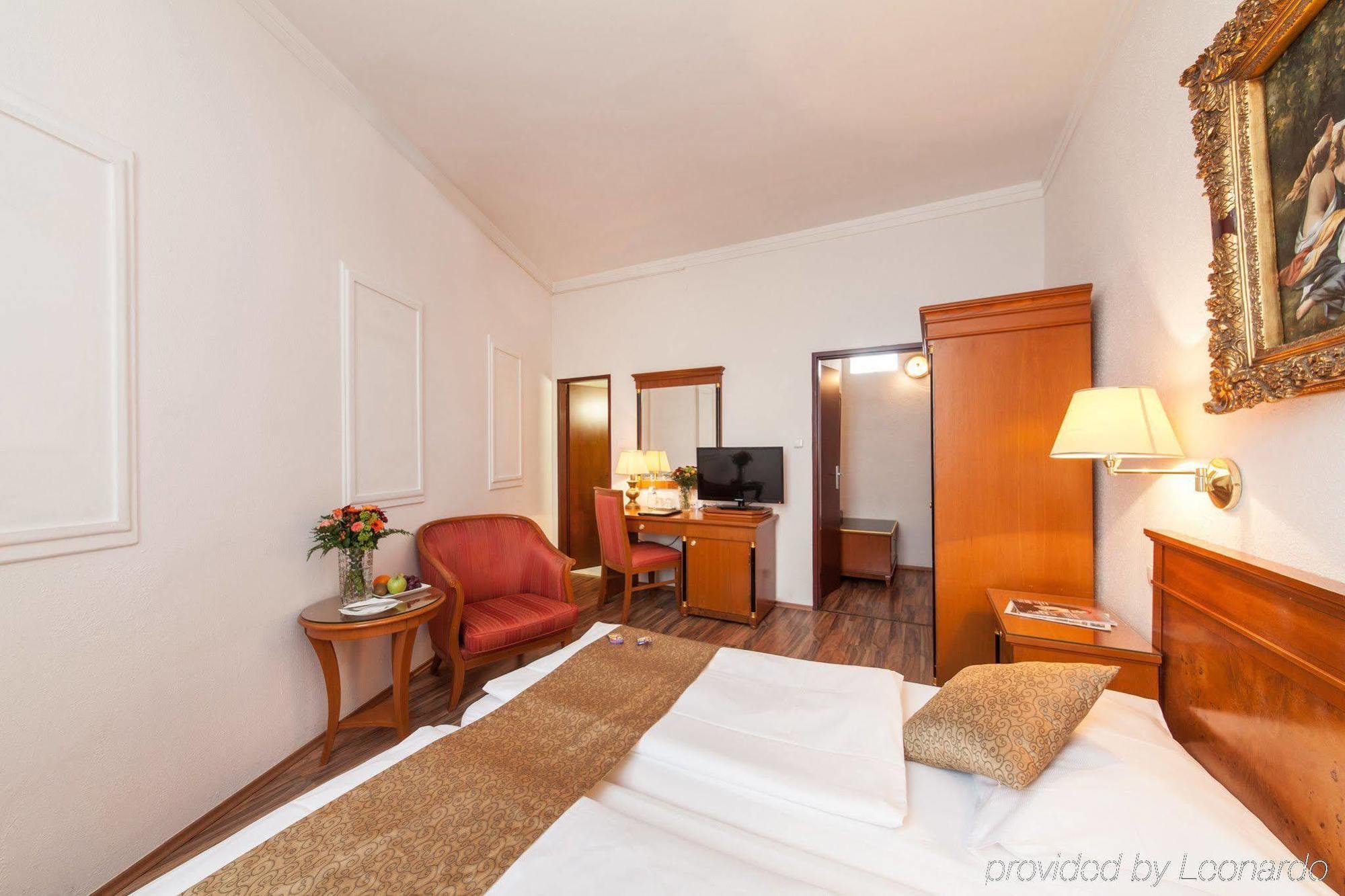 Novum Hotel Cristall Wien Messe Buitenkant foto
