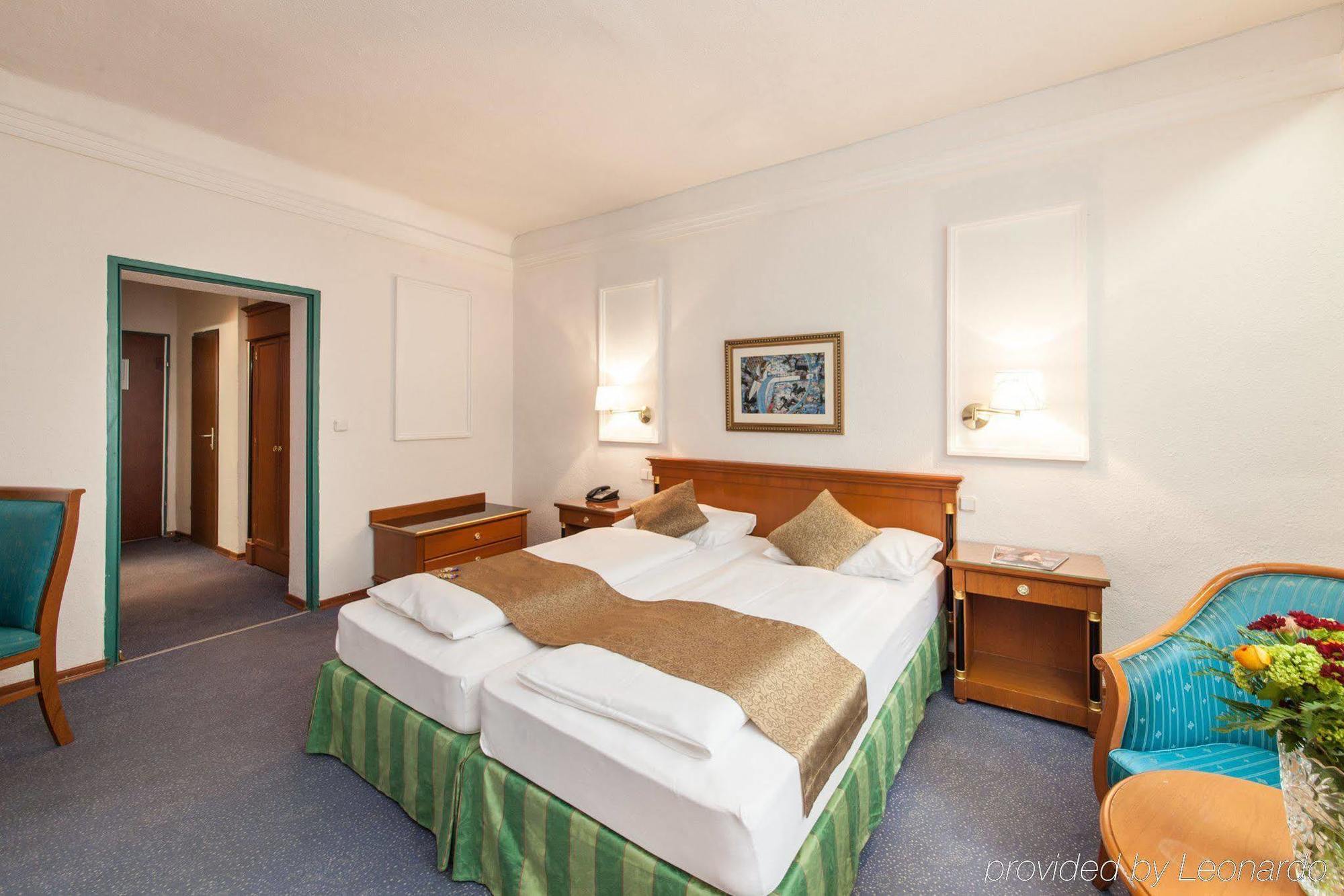 Novum Hotel Cristall Wien Messe Buitenkant foto