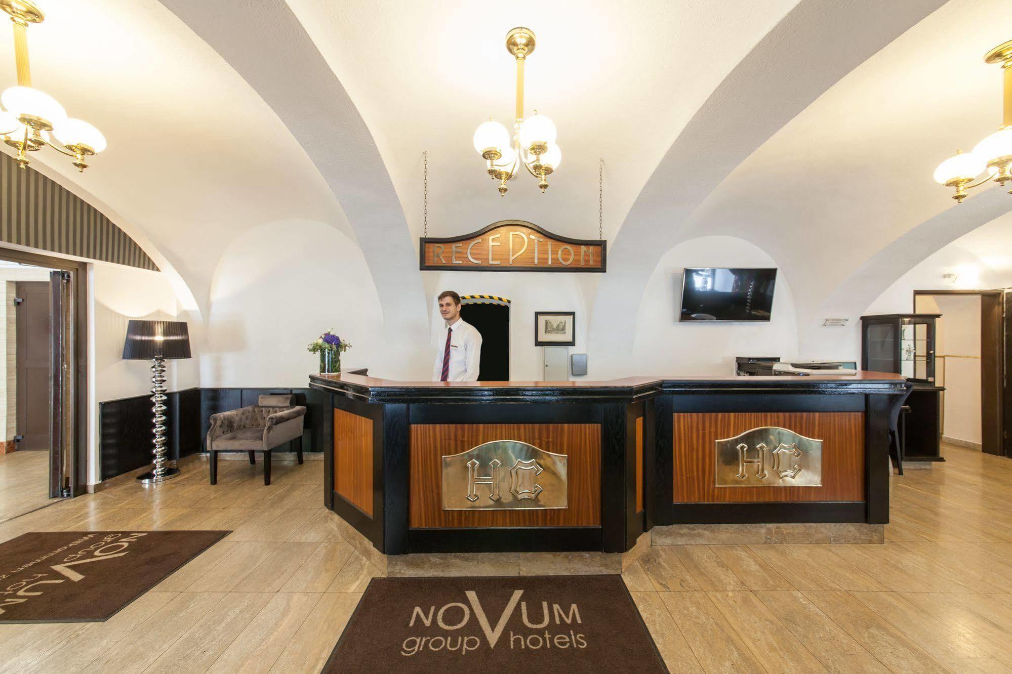 Novum Hotel Cristall Wien Messe Buitenkant foto