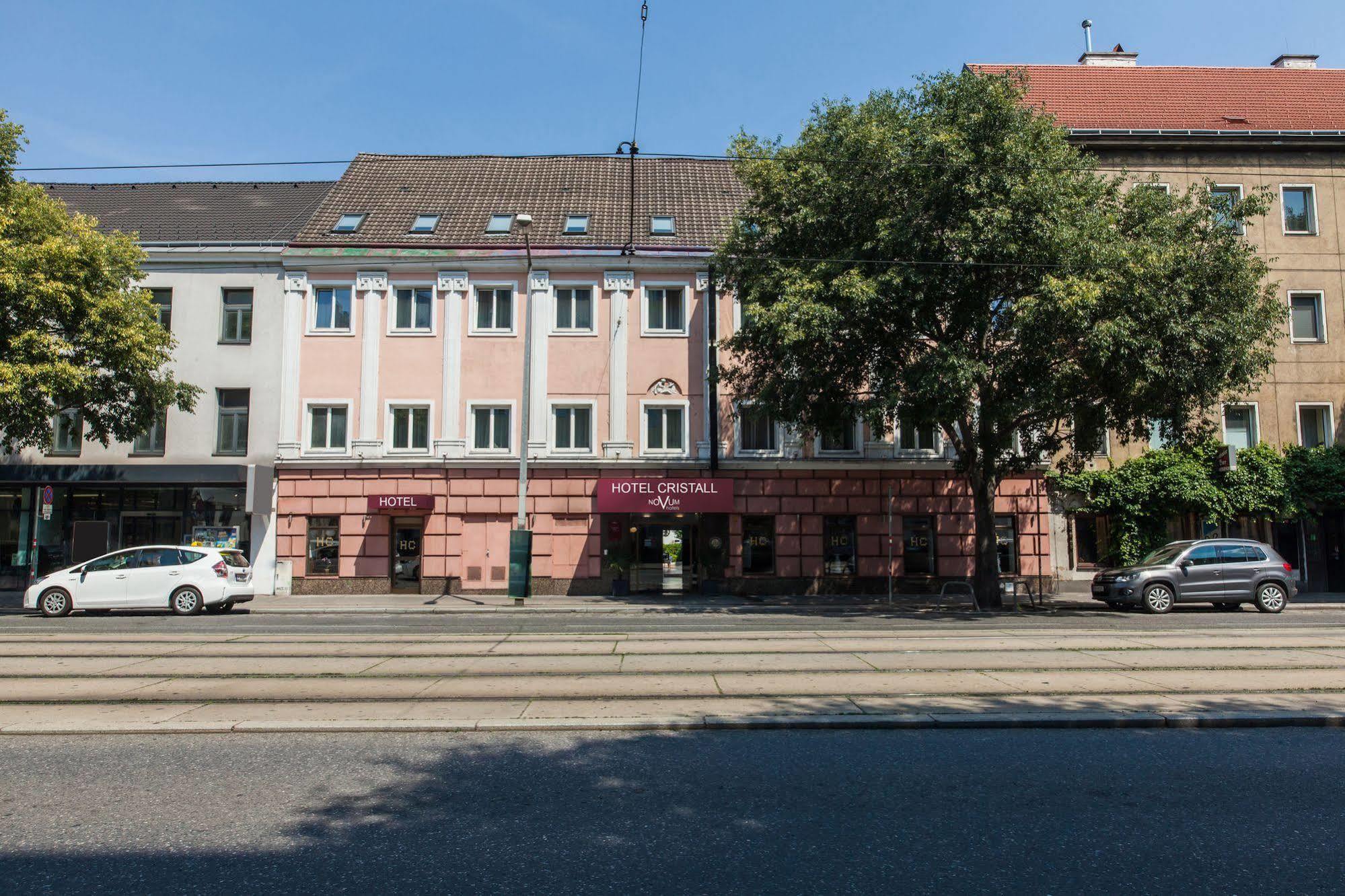 Novum Hotel Cristall Wien Messe Buitenkant foto